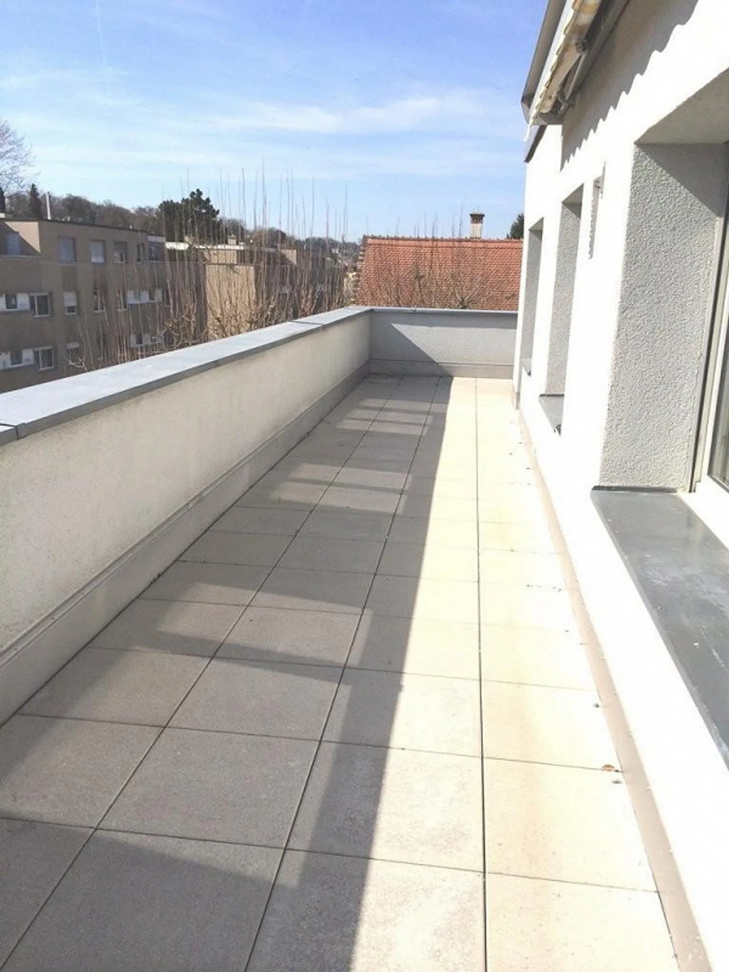 Appartement penthouse attrayant avec belle terrasse ! - Photo 5 sur 8