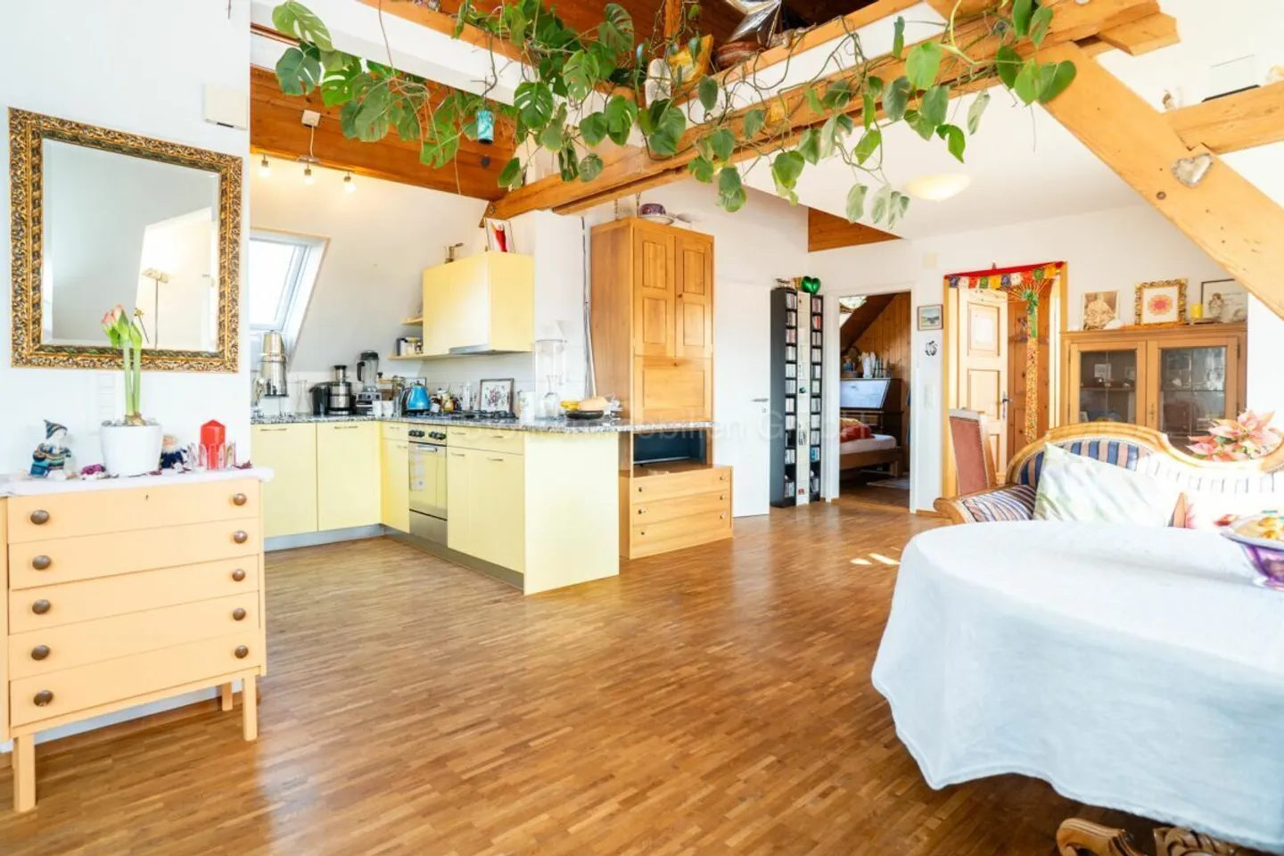 Charming three-family house with garden in Winterthur-Veltheim - Photo 9 of 29