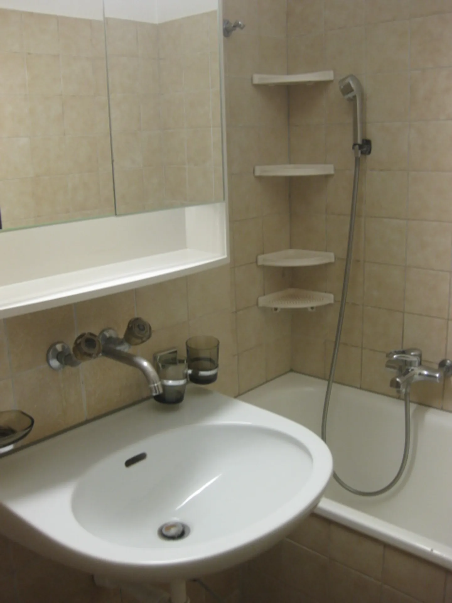 Apartment for rent - Photo 4 of 6