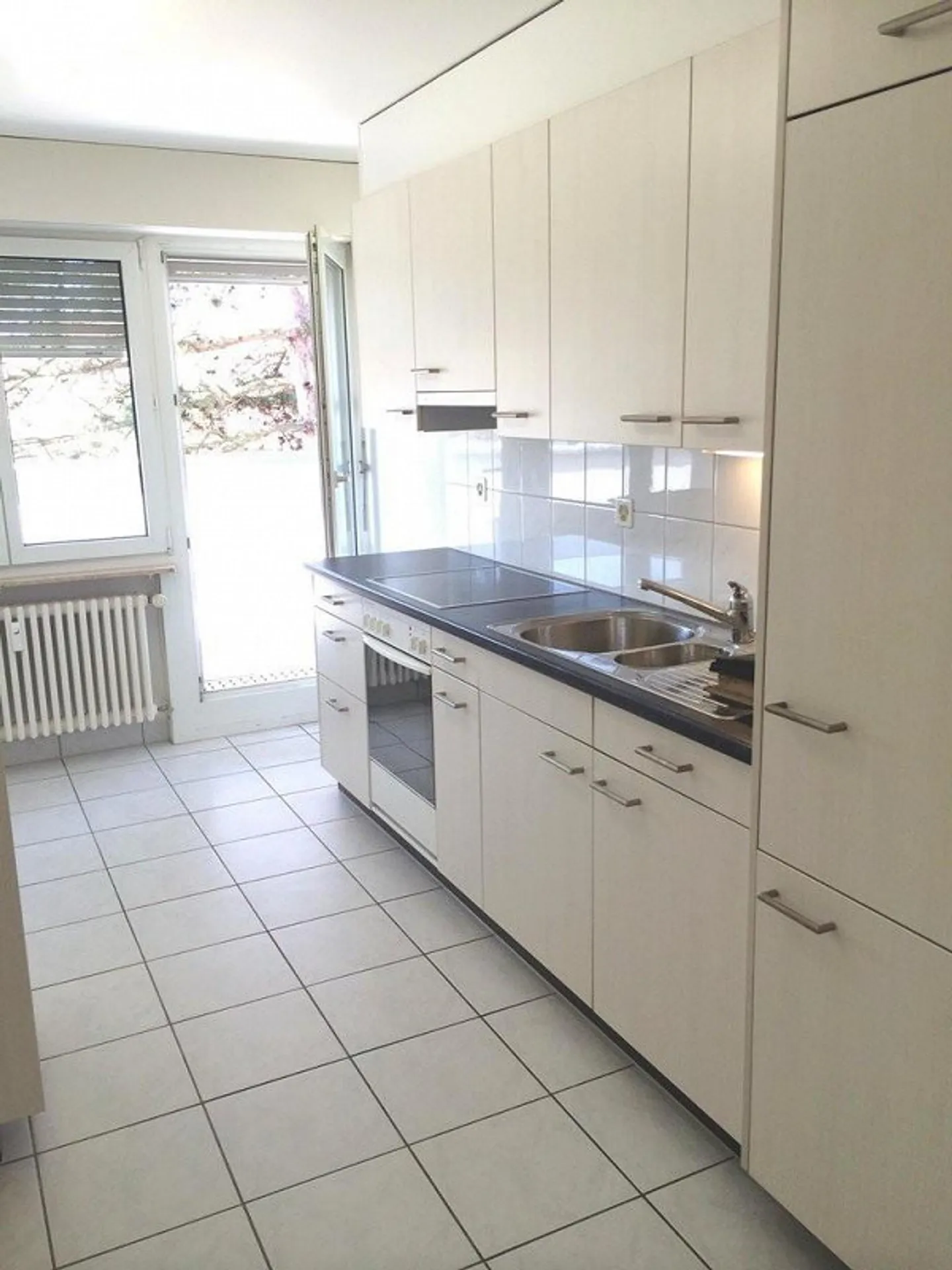 Appartement penthouse attrayant avec belle terrasse ! - Photo 6 sur 8