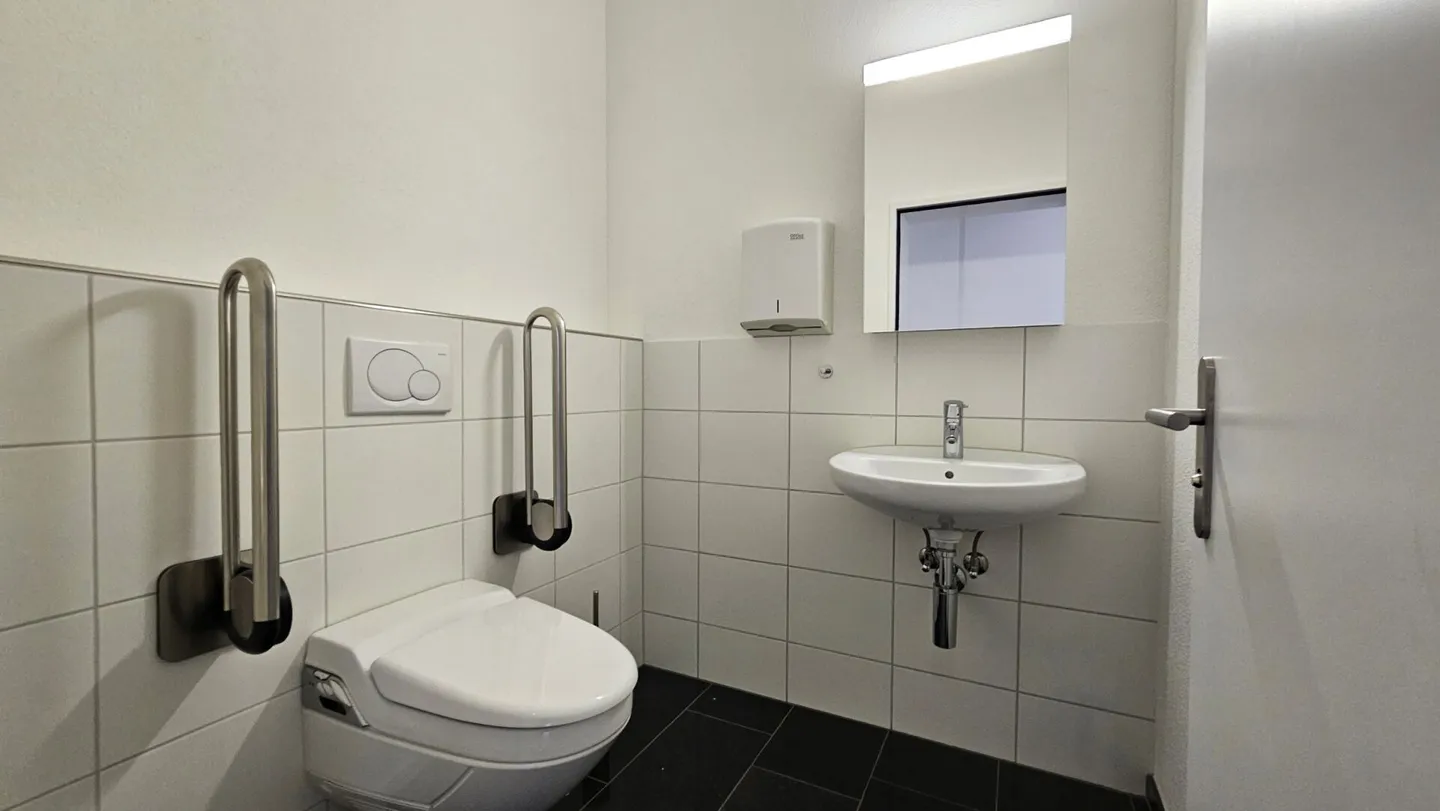 Your location in the representative business park in the tax-privileged municipality of Freienbach - Photo 9 of 11