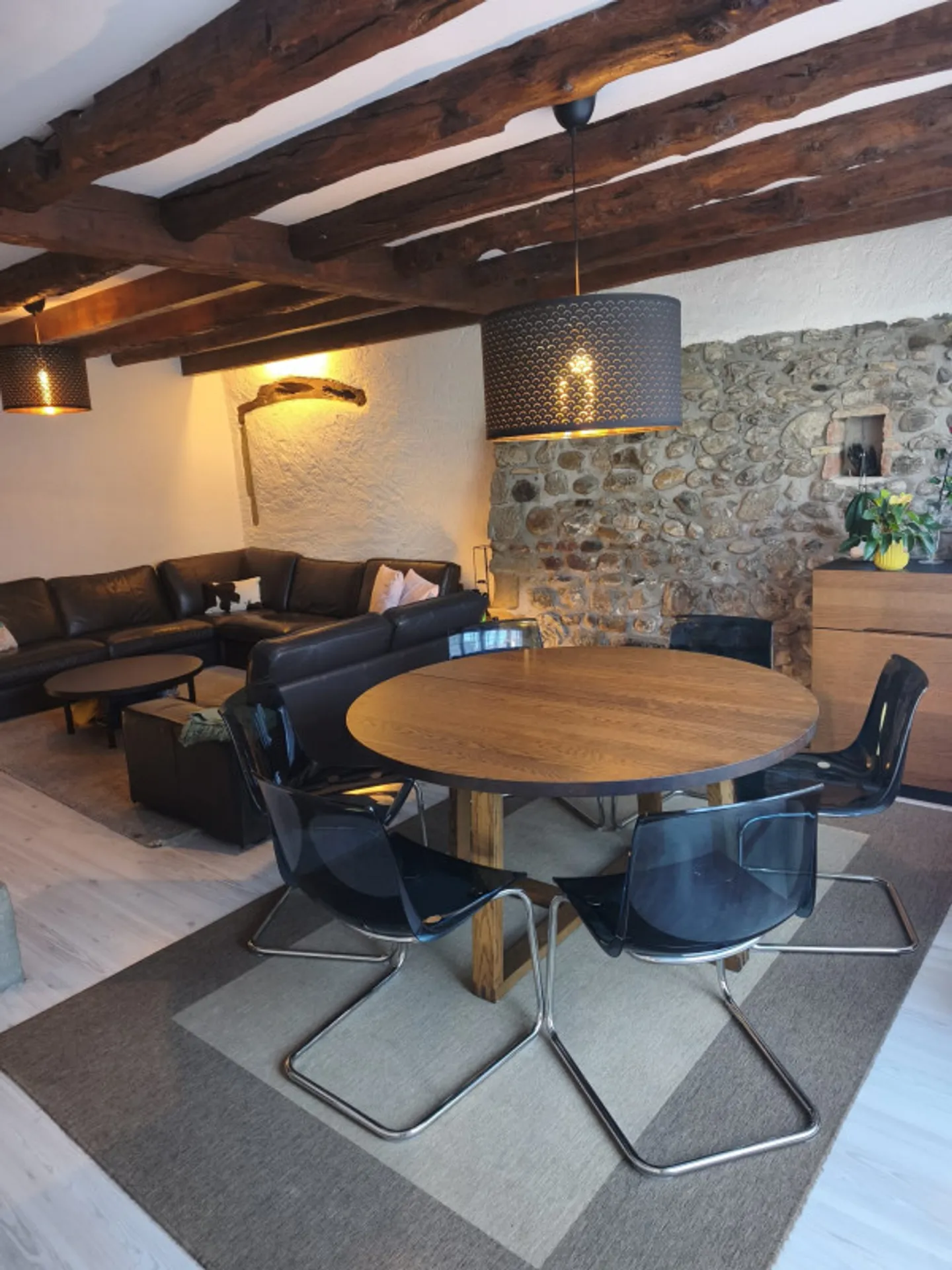 Charmante maison individuelle avec 7 pièces à Hermance - Photo 2 sur 9