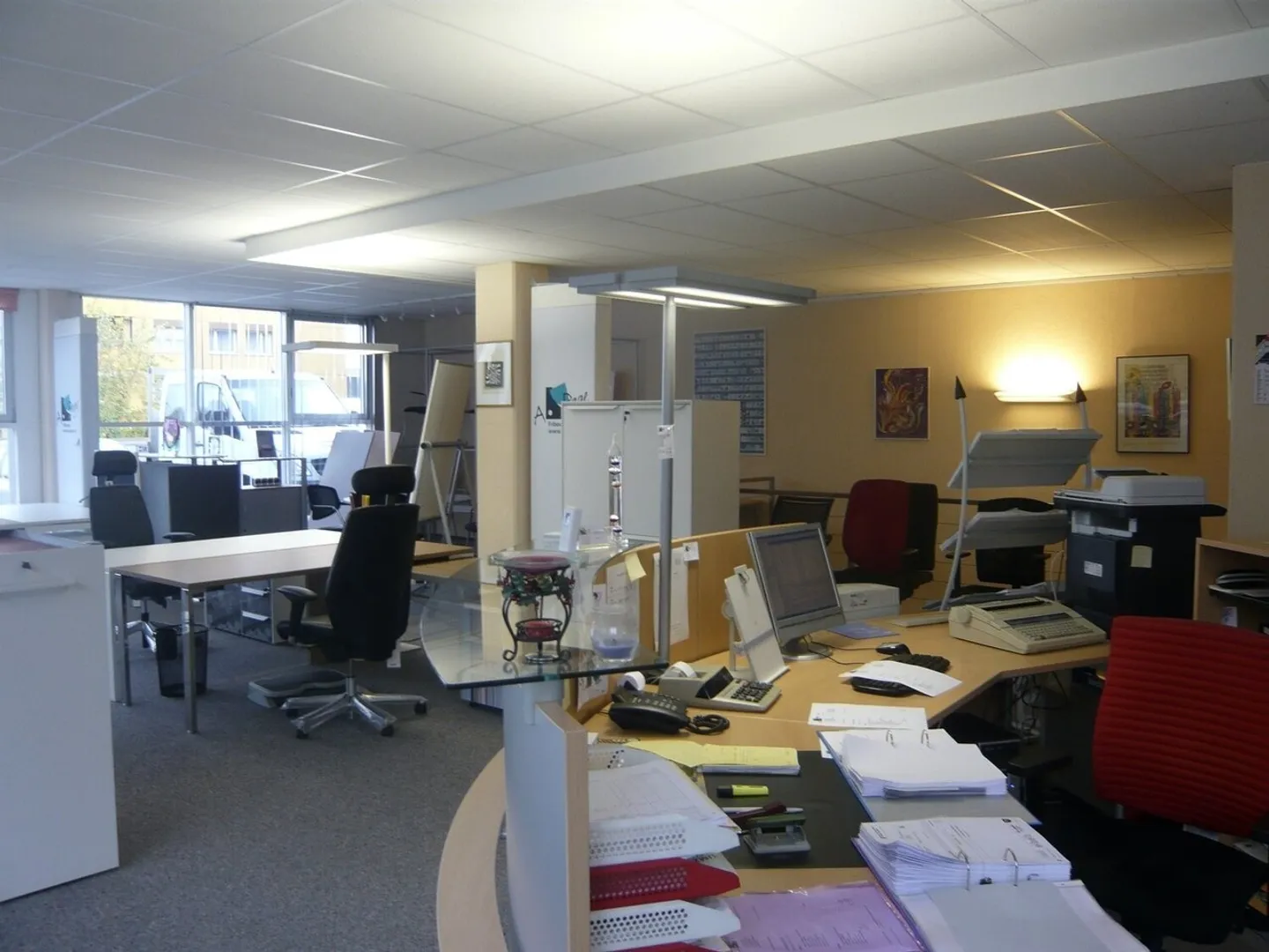 COMMERCIAL OR ADMINISTRATIVE SPACE WITH WINDOWS OF APPROX. 131 M² ON THE GROUND FLOOR - Photo 4 of 4
