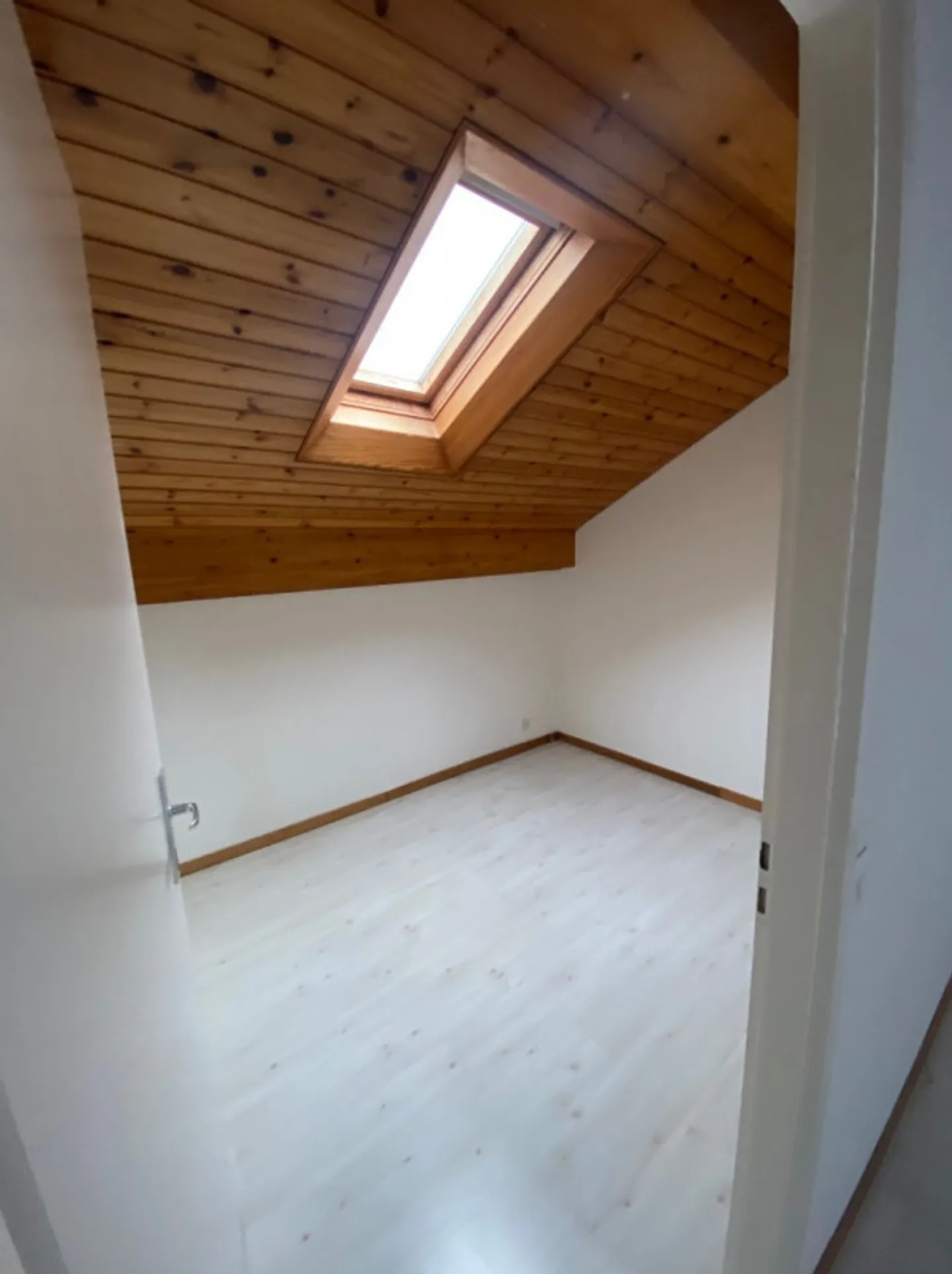 Charmante maison individuelle avec 7 pièces à Hermance - Photo 8 sur 9