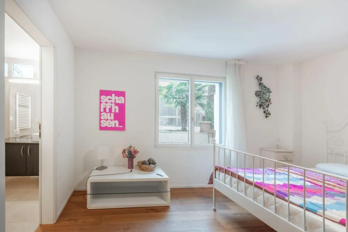 Grosszügiges Einfamilienhaus mit Pool - Foto 10 von 16