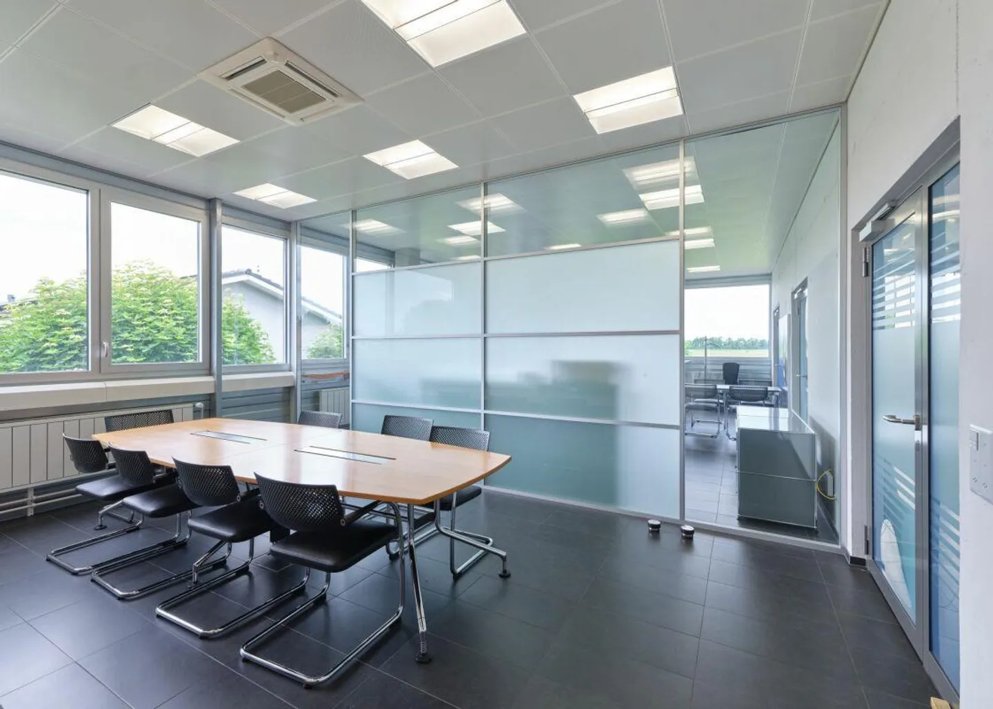 Attractive commercial spaces for rent in Kappelen - Photo 11 of 19