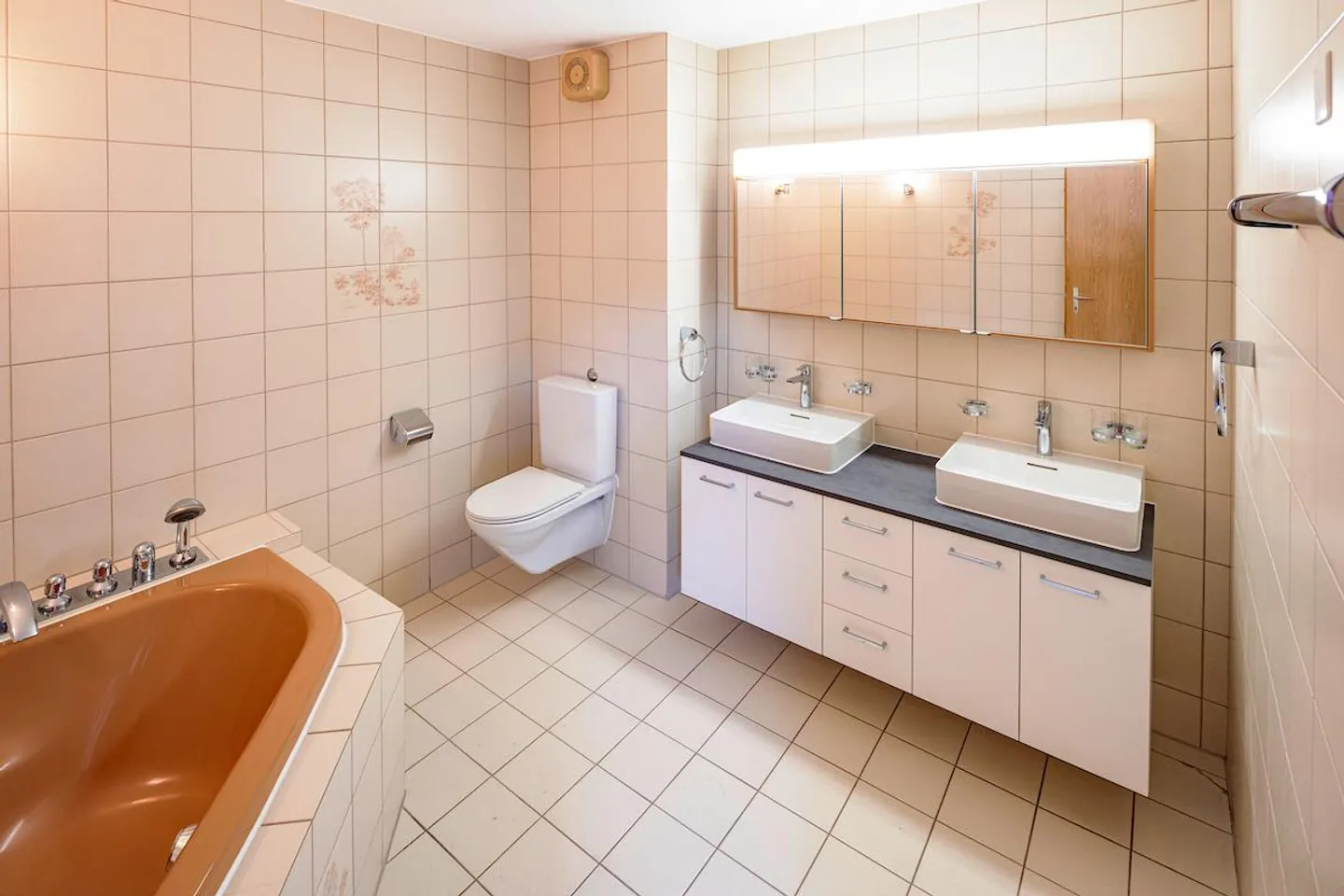 Appartement en penthouse de 5,5 pièces - Photo 4 sur 9