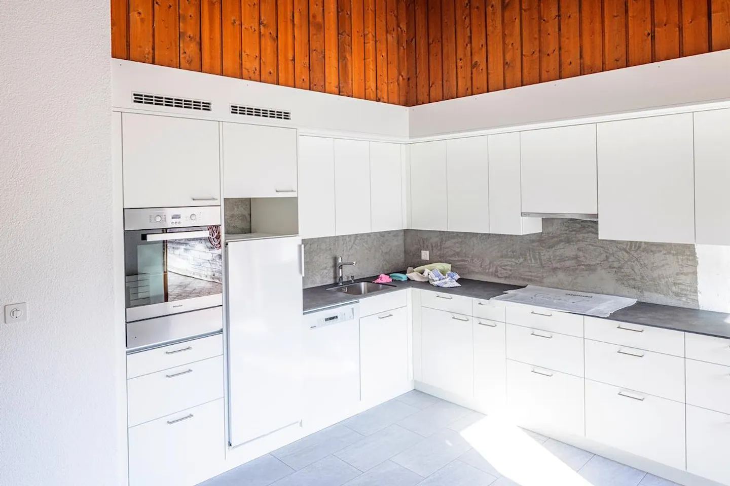 Appartement en penthouse de 5,5 pièces - Photo 3 sur 9