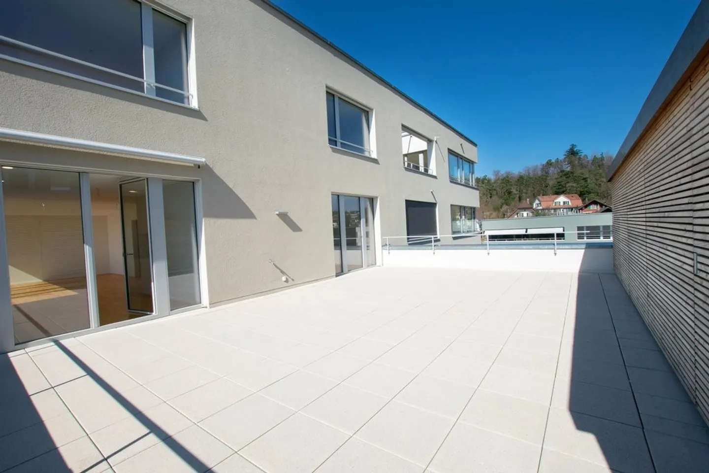 Appartamento luminoso di 3,5 stanze con grande terrazza - Foto 2 di 11