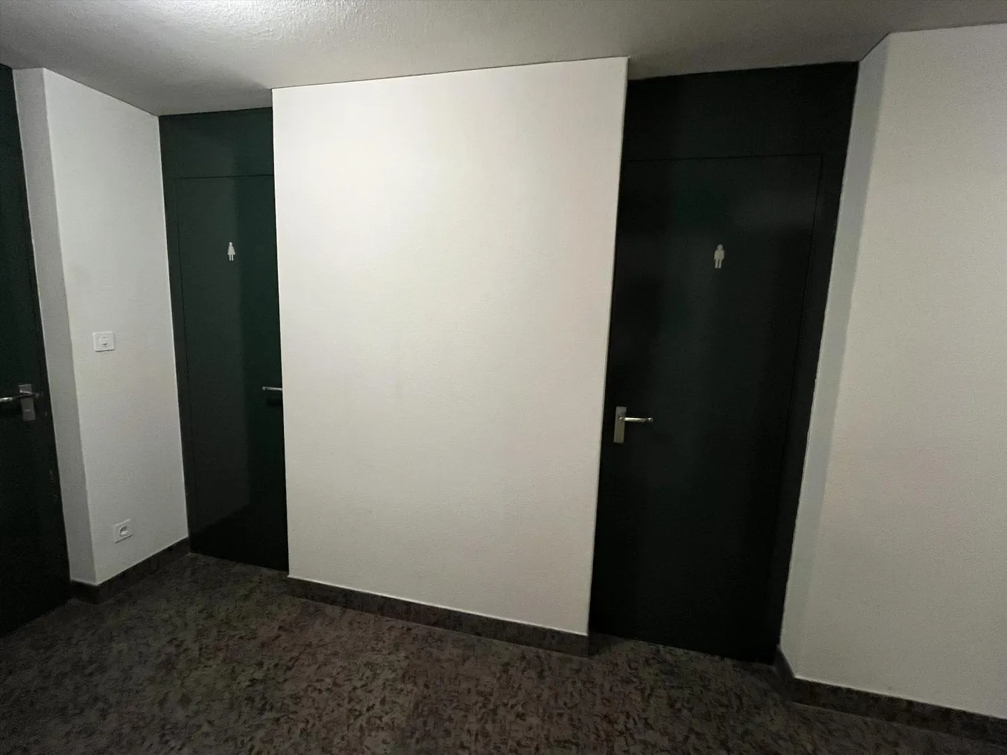 Spazio in affitto con grandi vetrine nel centro di St. Gallen! - Foto 7 di 9