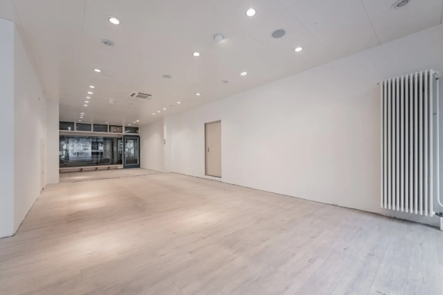Edificio ad uso misto in affitto - Foto 4 di 10