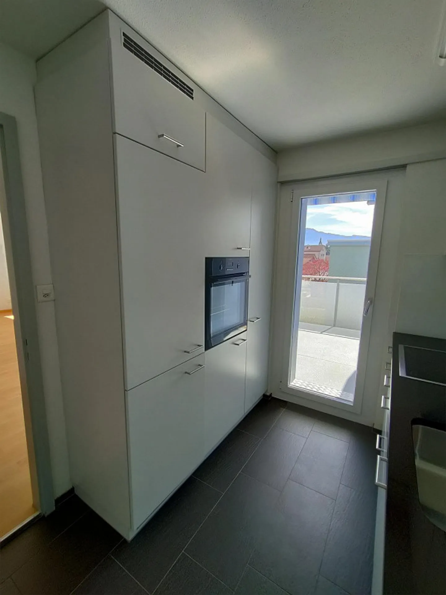 Your apartment: sunny, child-friendly location, large balcony - Photo 2 of 12