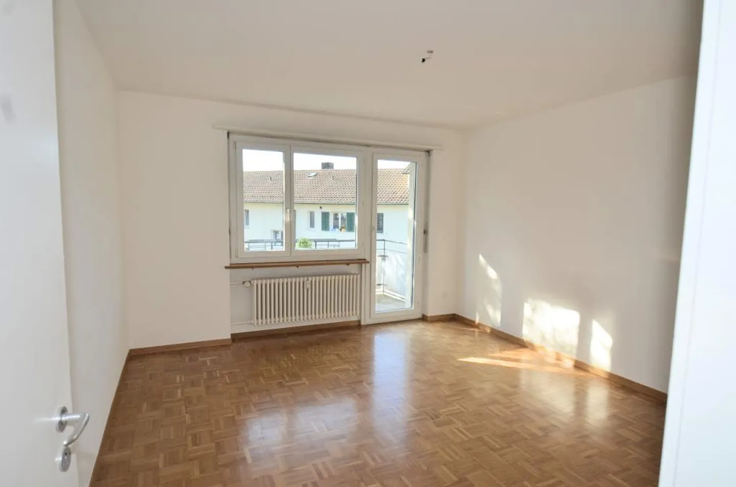 Charming apartment in Pfäffikon seeks new tenant! - Photo 2 of 7