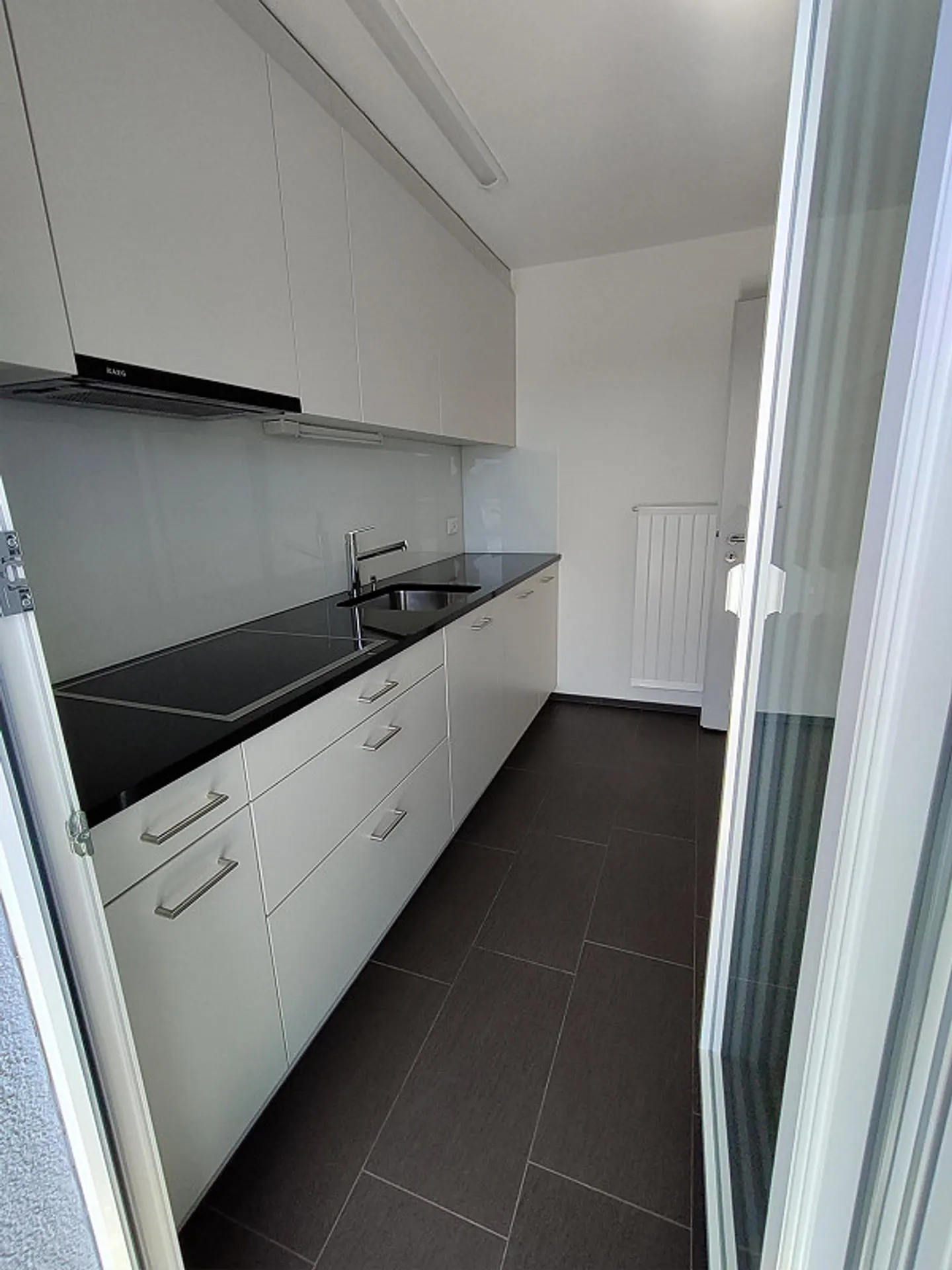 Your apartment: sunny, child-friendly location, large balcony - Photo 3 of 12