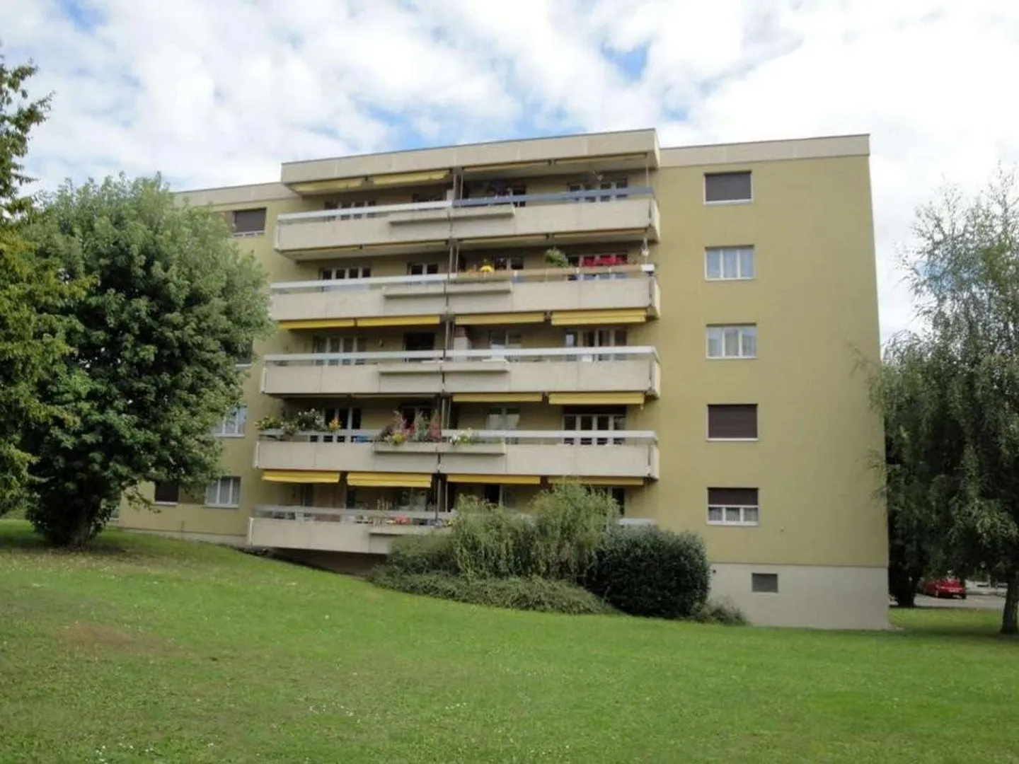 Joli appartement de 4,5 pièces - Photo 2 sur 13