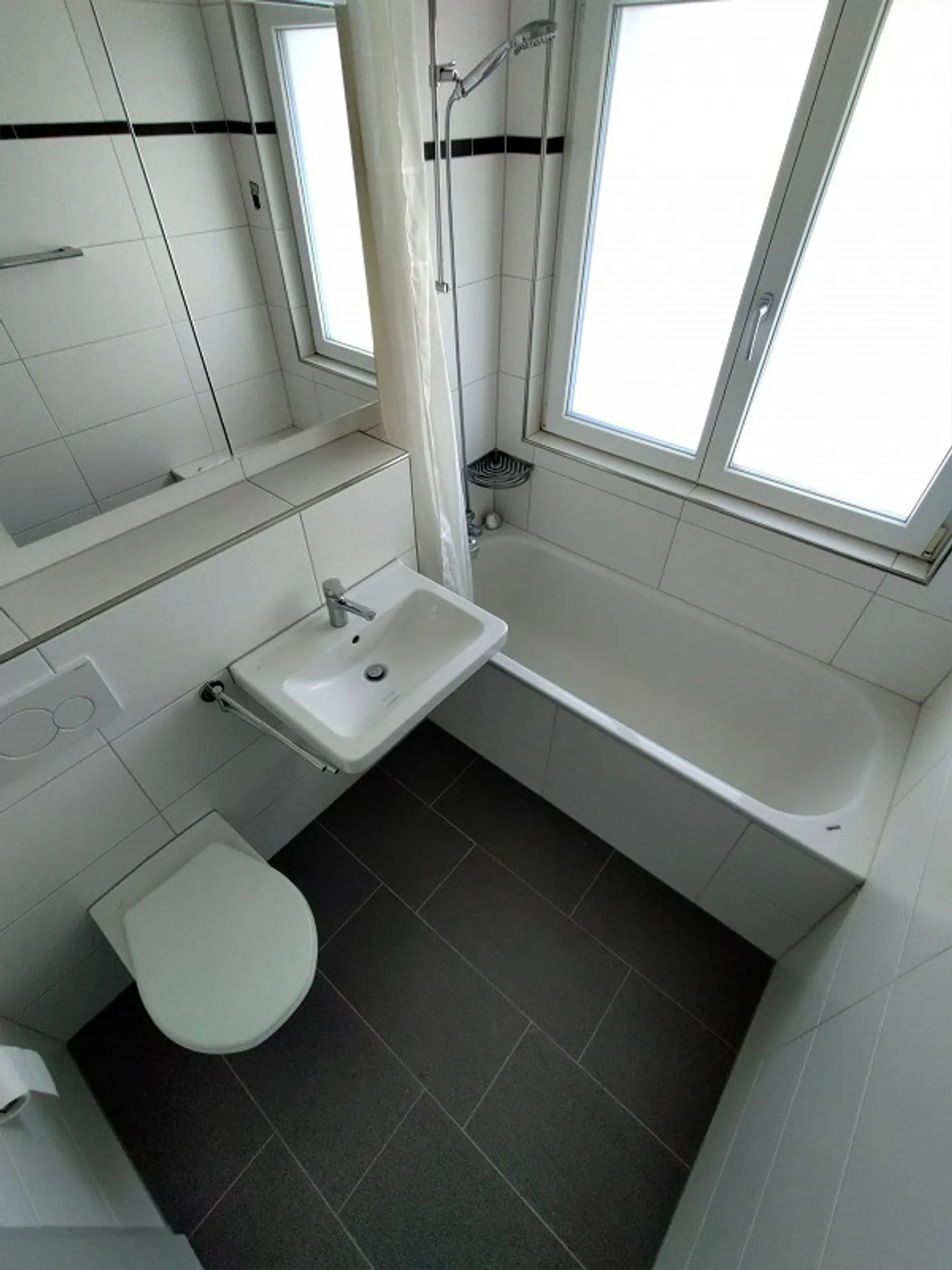 Your apartment: sunny, child-friendly location, large balcony - Photo 4 of 12