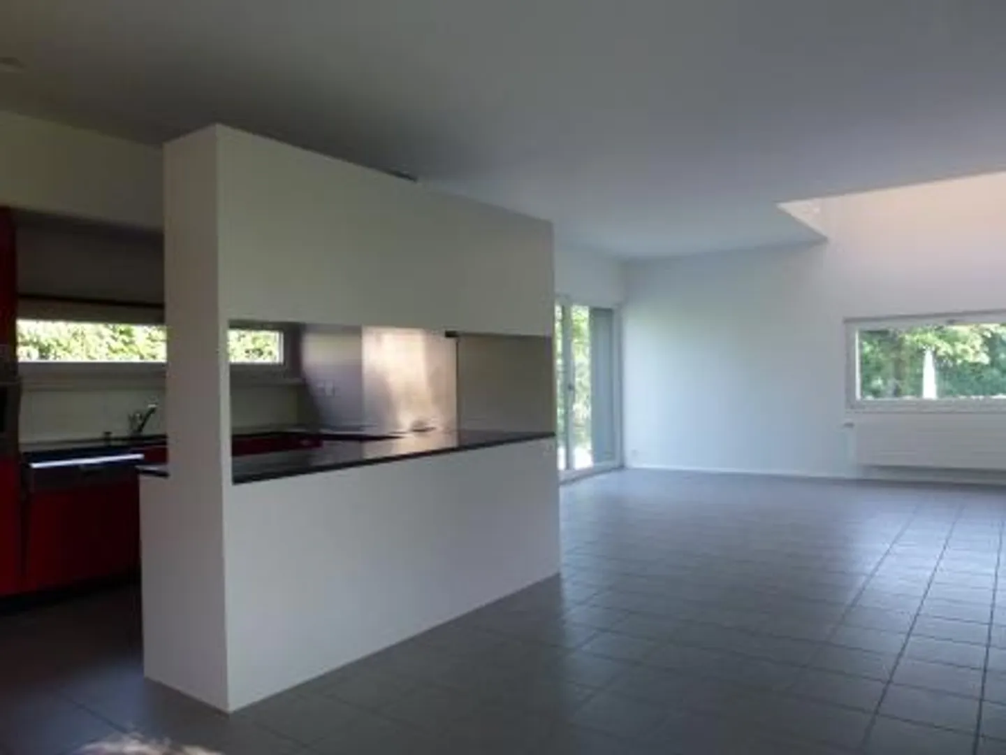 Wohnung / Villa 4.0 Zimmer im Erdgeschoss mit großer Terrasse - Foto 5 von 9