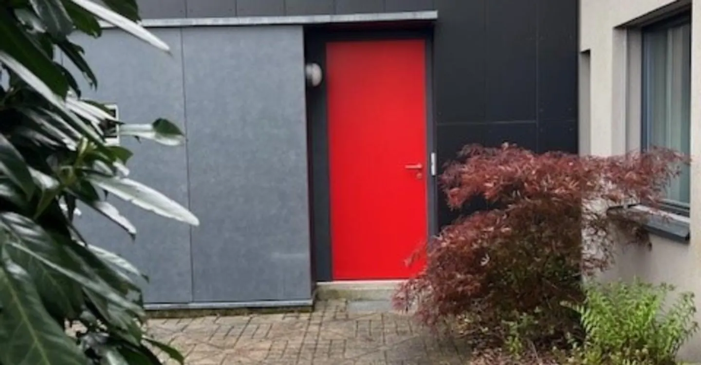 Wohnung / Villa 4.0 Zimmer im Erdgeschoss mit großer Terrasse - Foto 3 von 9