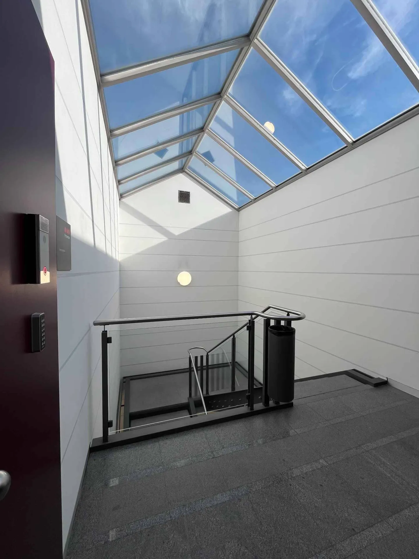 Bureaux 270m2 - proche Aéroport - Photo 3 sur 6