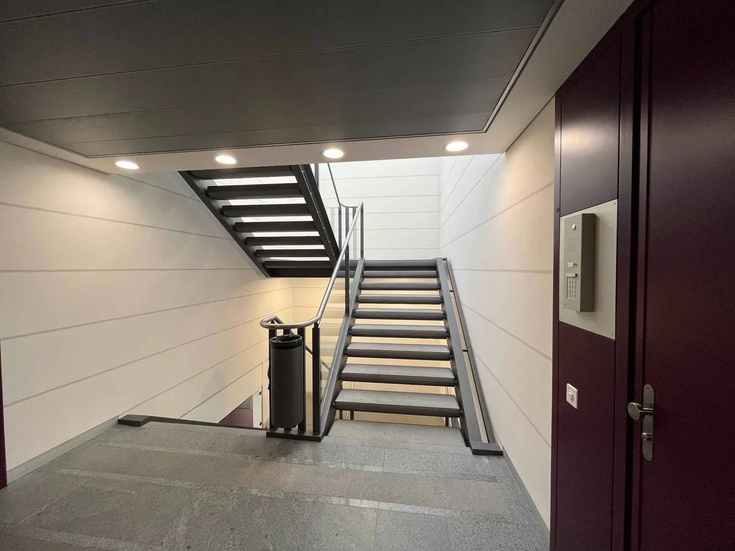 Bureaux 270m2 - proche Aéroport - Photo 5 sur 6