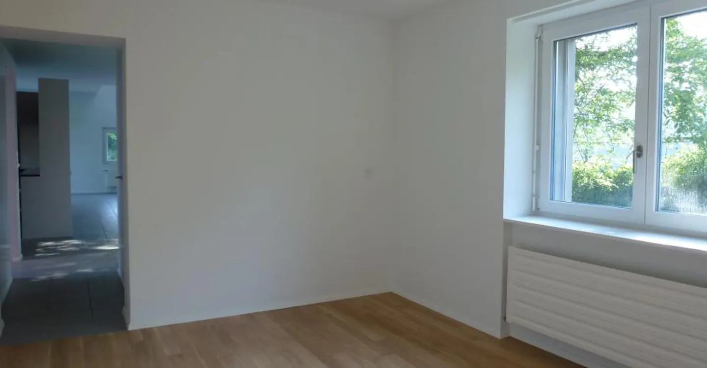 Wohnung / Villa 4.0 Zimmer im Erdgeschoss mit großer Terrasse - Foto 9 von 9