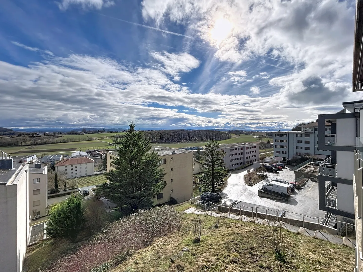 Modernes 4.5-Zimmer-Apartment - Foto 3 von 9