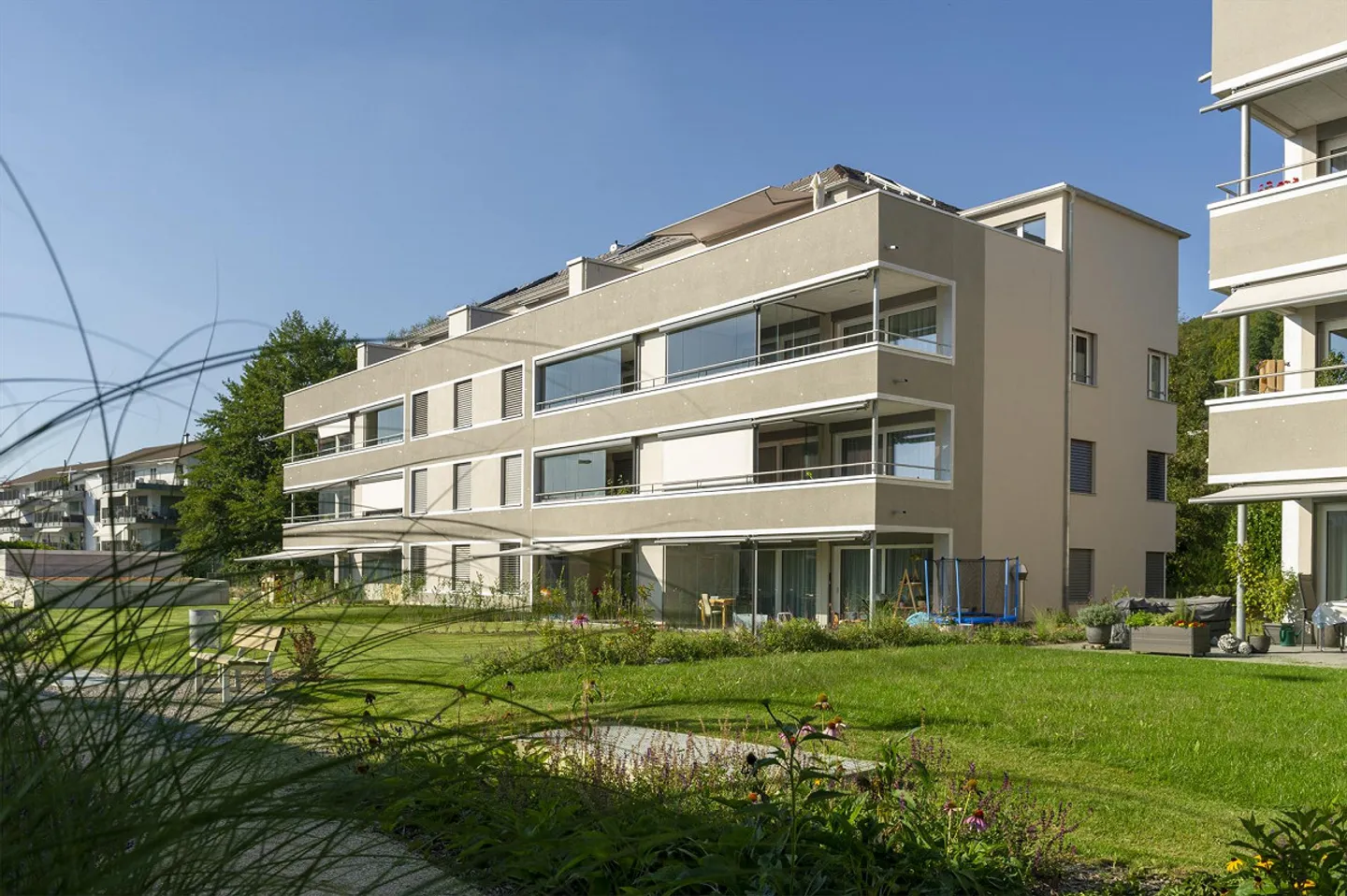 Gehobener Ausbaustandard, modern und zeitlos - Foto 1 di 5