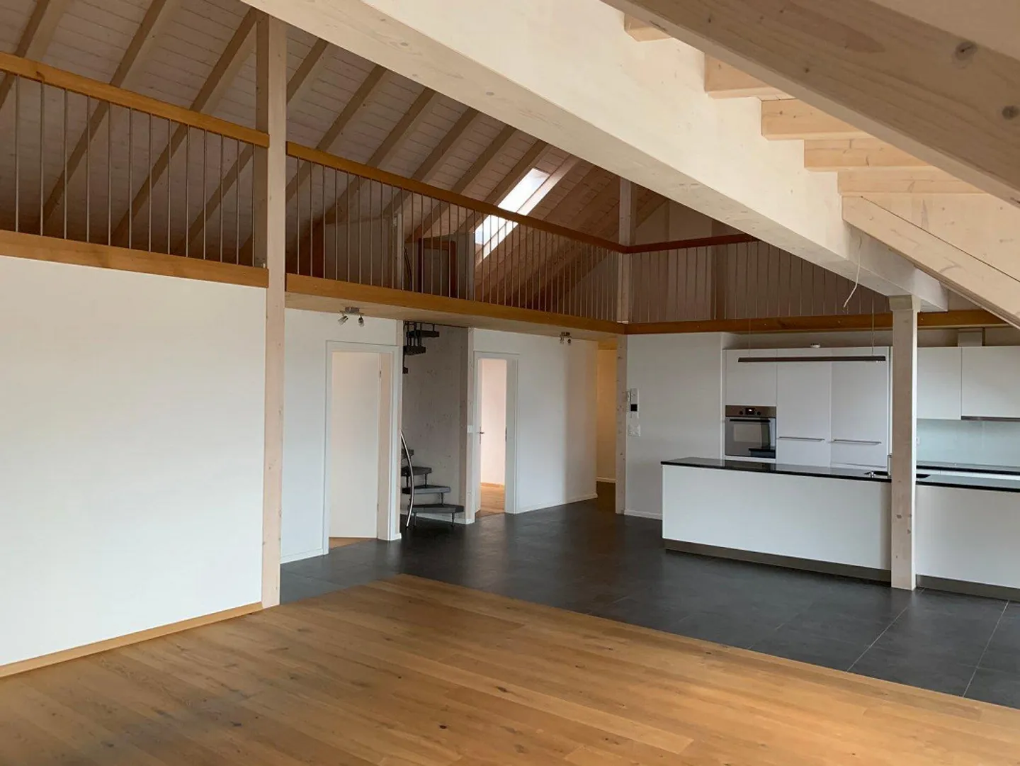 Vivere con vista - Appartamento attico di 4,5 locali con galleria - Foto 1 di 13