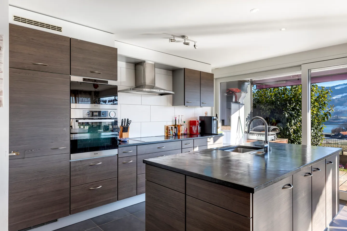 Superbe Appartement avec Jardin - Photo 3 sur 9