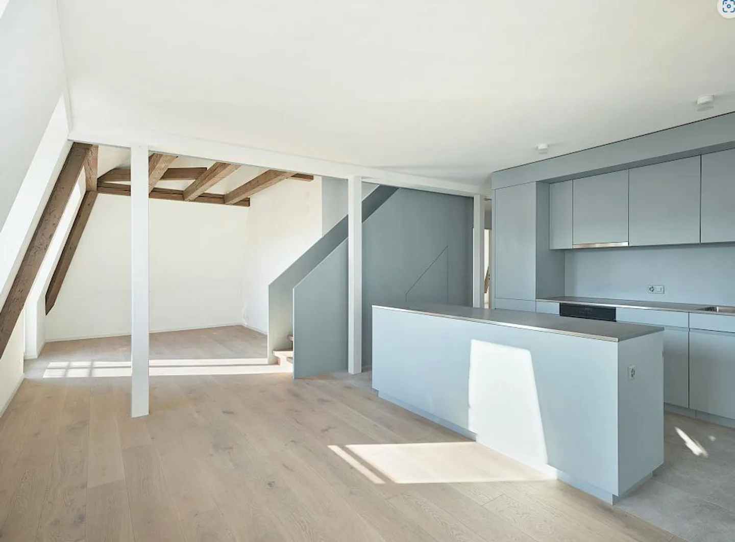 Appartement Attique Élégant à Zurich - Photo 3 sur 6