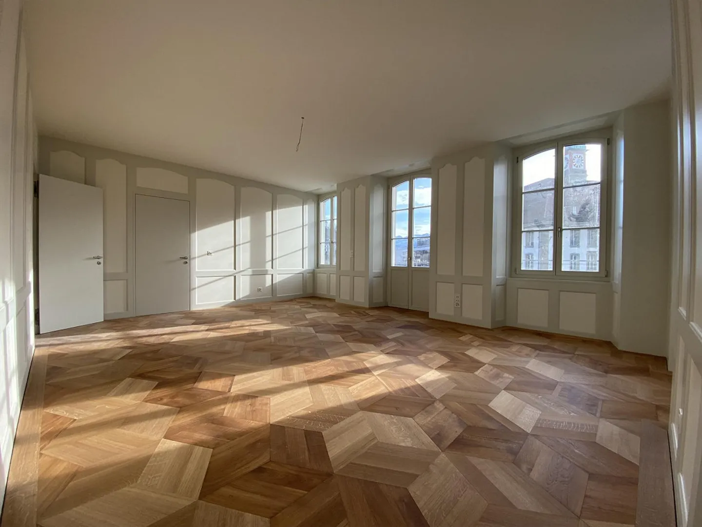 Prima locazione dopo ristrutturazione: appartamento di 2,5 stanze nel centro di Thun - Foto 3 di 11