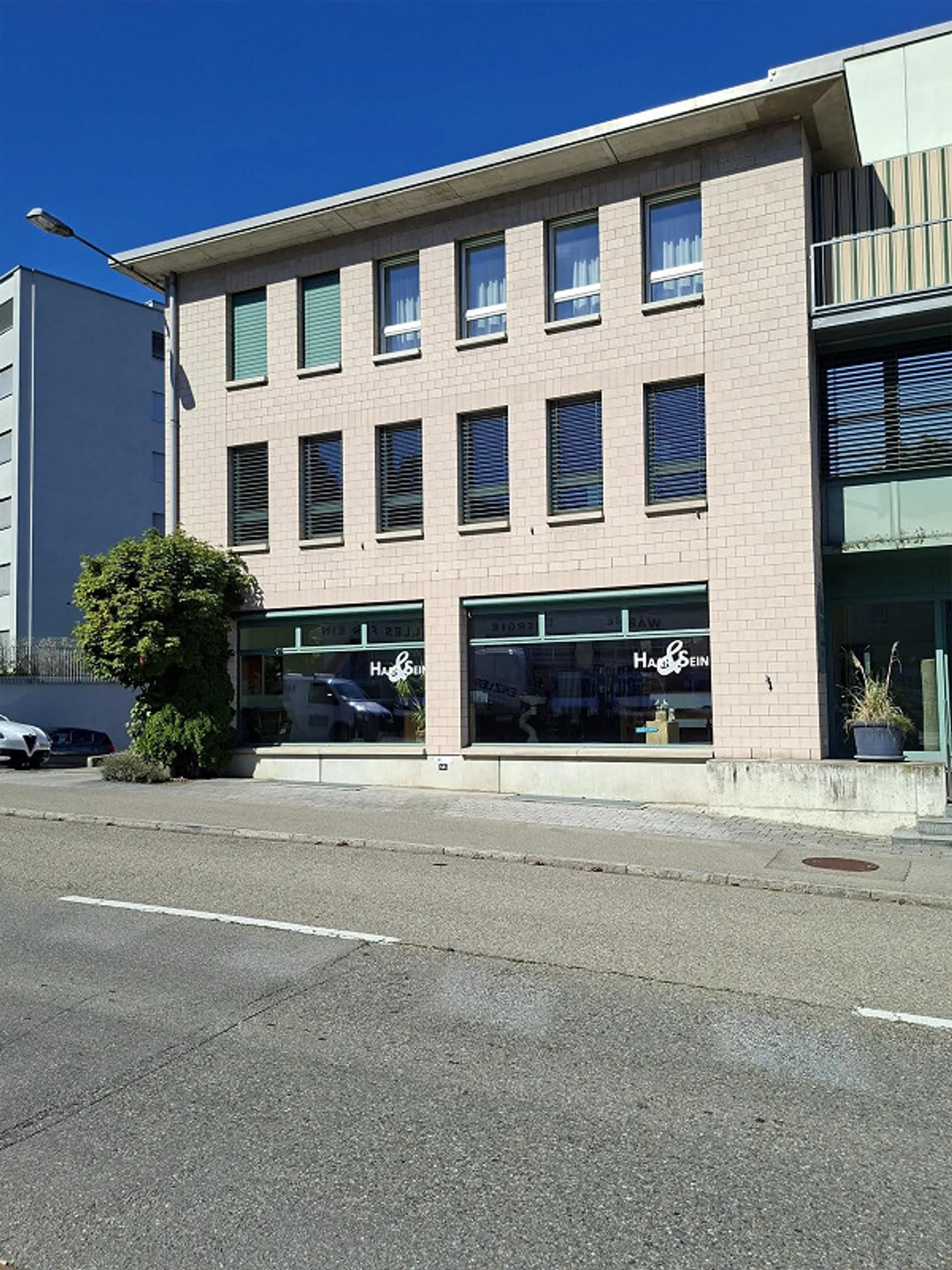 Helle Büro- oder Gewerberäume an zentraler Lage - Foto 1 von 5