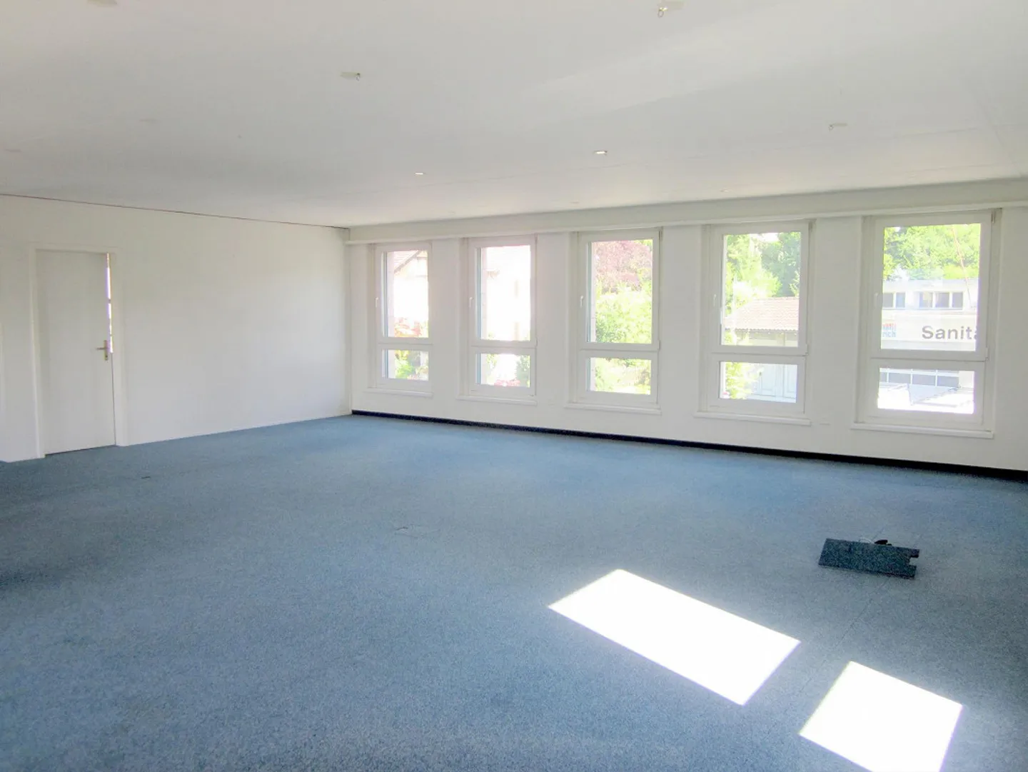 Helle Büro- oder Gewerberäume an zentraler Lage - Foto 2 von 5