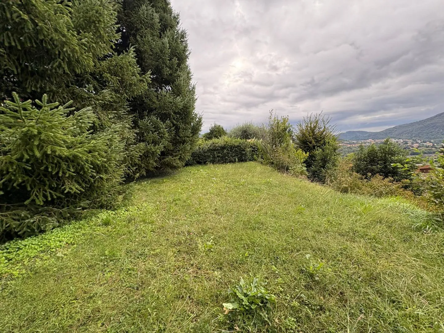 7-Zimmer-Villetta an sehr sonniger, ruhiger Aussichtslage - Foto 18 di 22