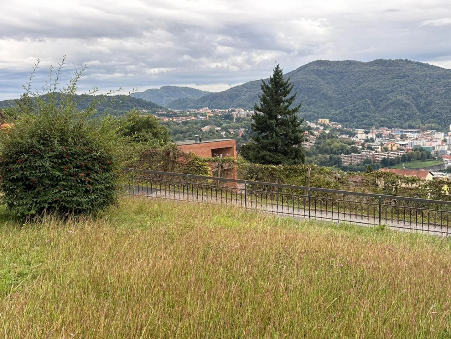 7-Zimmer-Villetta an sehr sonniger, ruhiger Aussichtslage - Foto 19 di 22