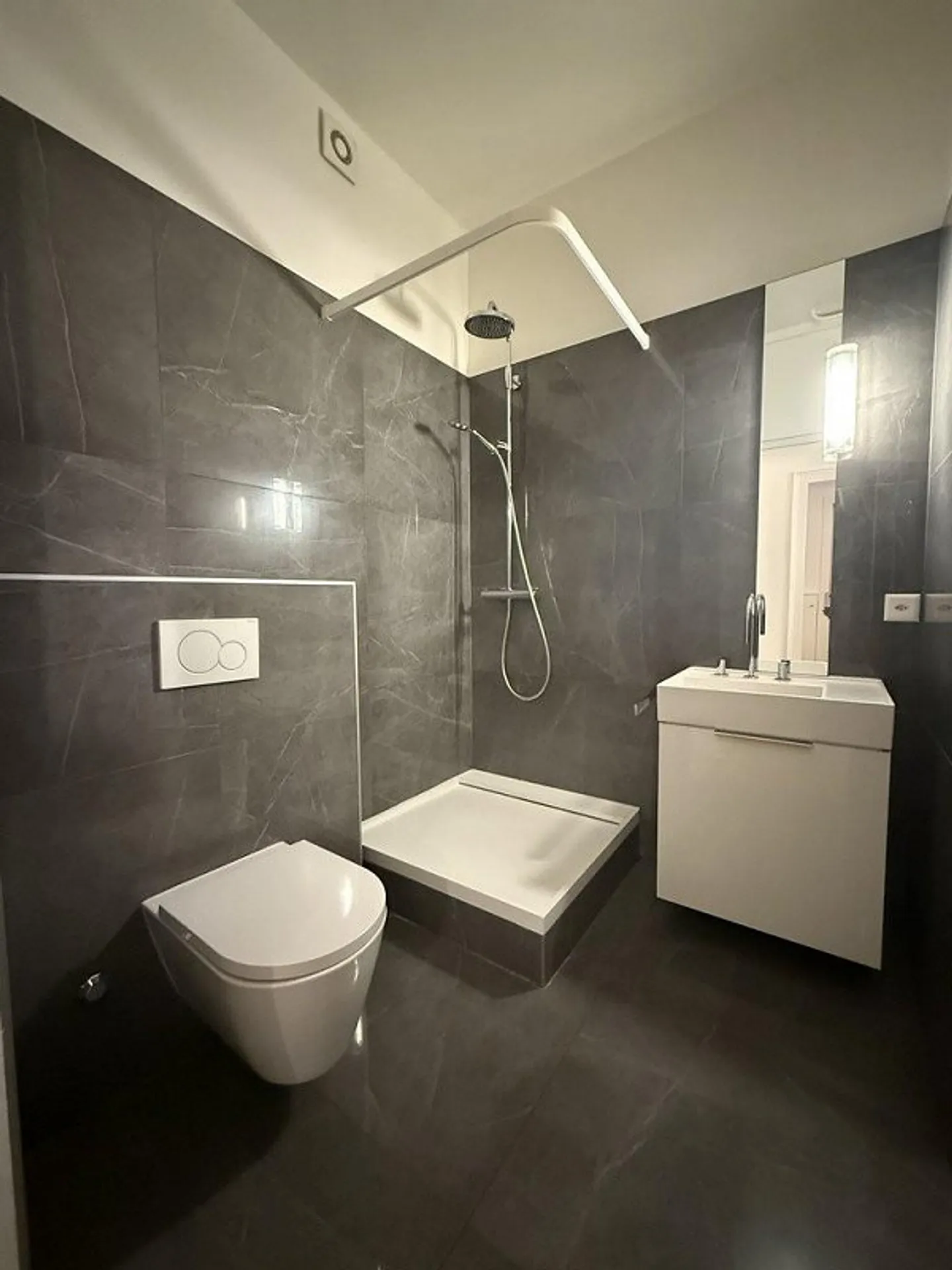 Spazioso appartamento di 2,5 locali al piano terra - Foto 6 di 6