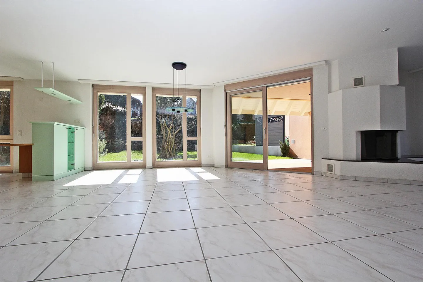 Pfeffingen Burgweg 25 - Photo 2 of 18