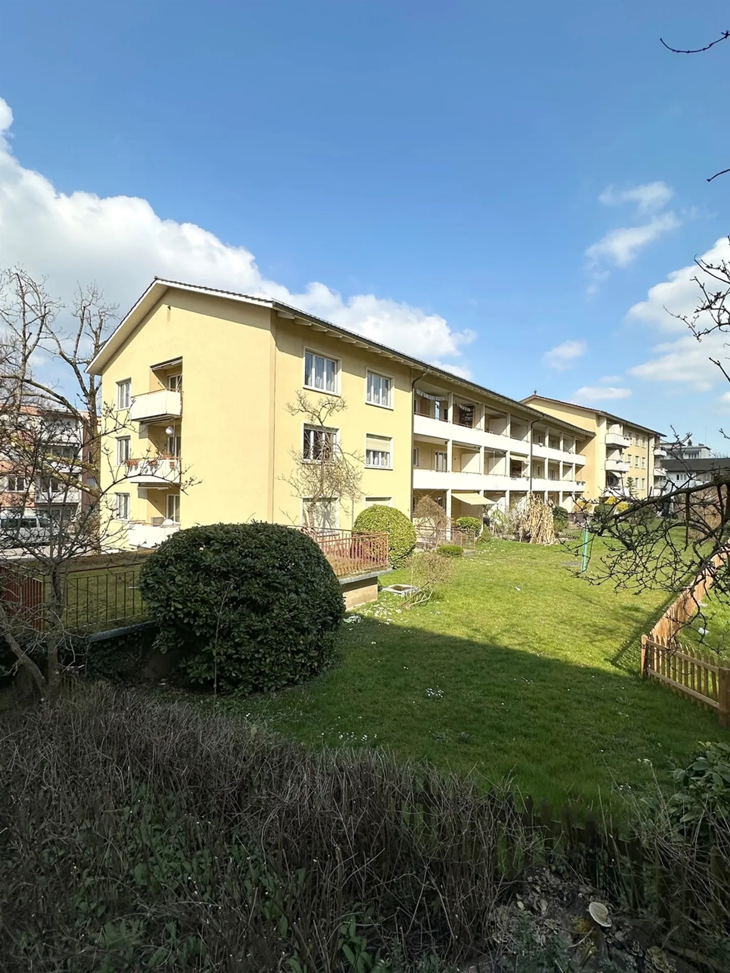 Profitez de la soirée sur le grand balcon - Limité à 1 an ! - Photo 1 sur 4