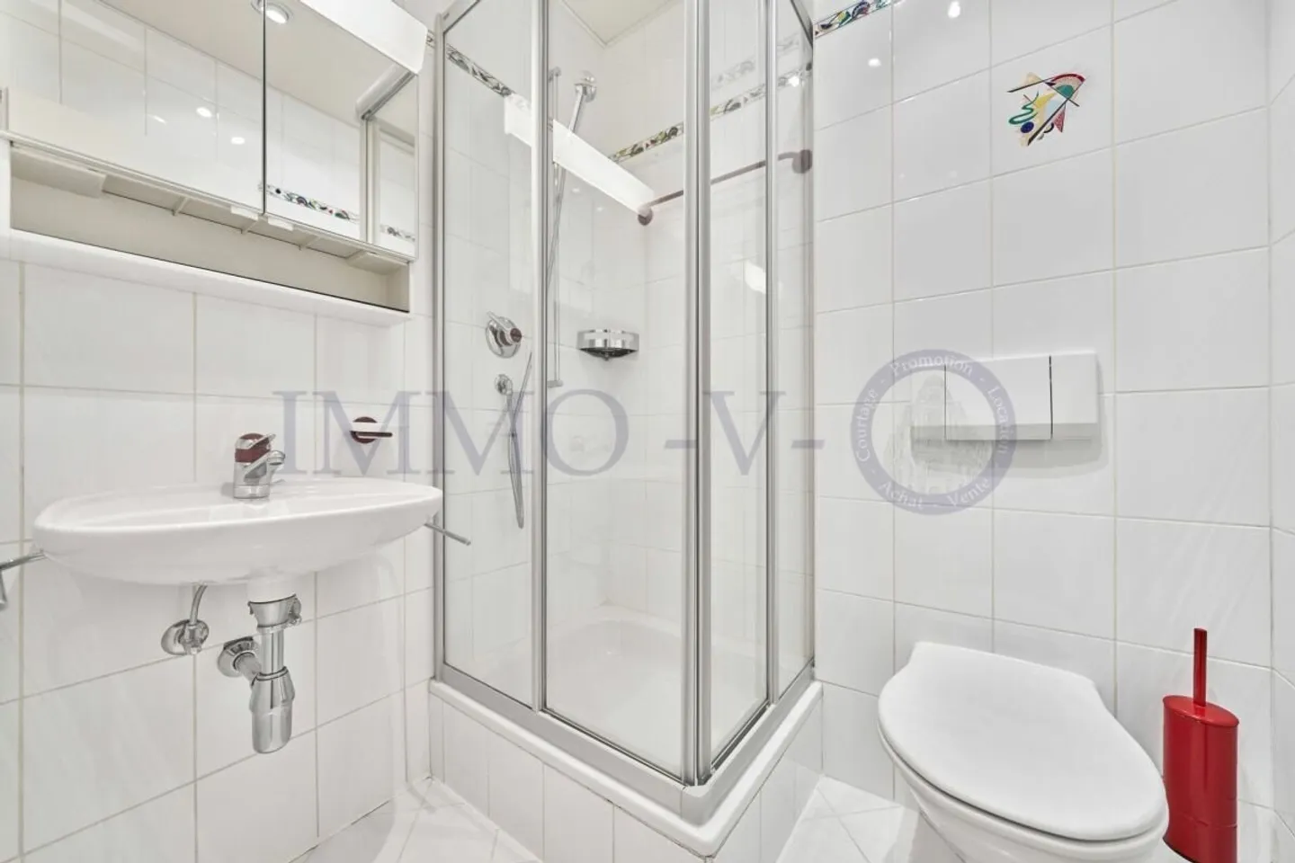 PULLY STRAND - GERÄUMIG UND HELL MIT BALKON-TERRASSE UND SEEBLICK - Foto 8 von 8