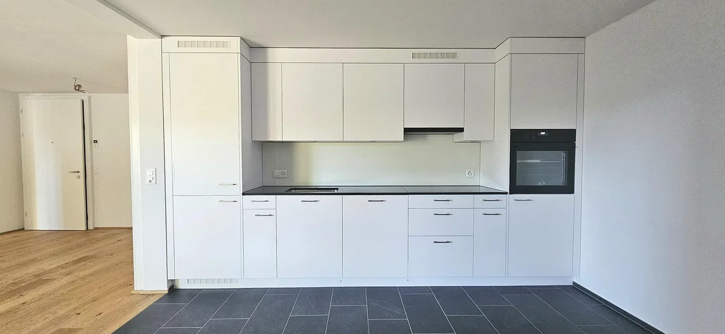 Secret Garden - 2.5 Room Apartment in Prime Location in Zurich - Photo 3 of 10