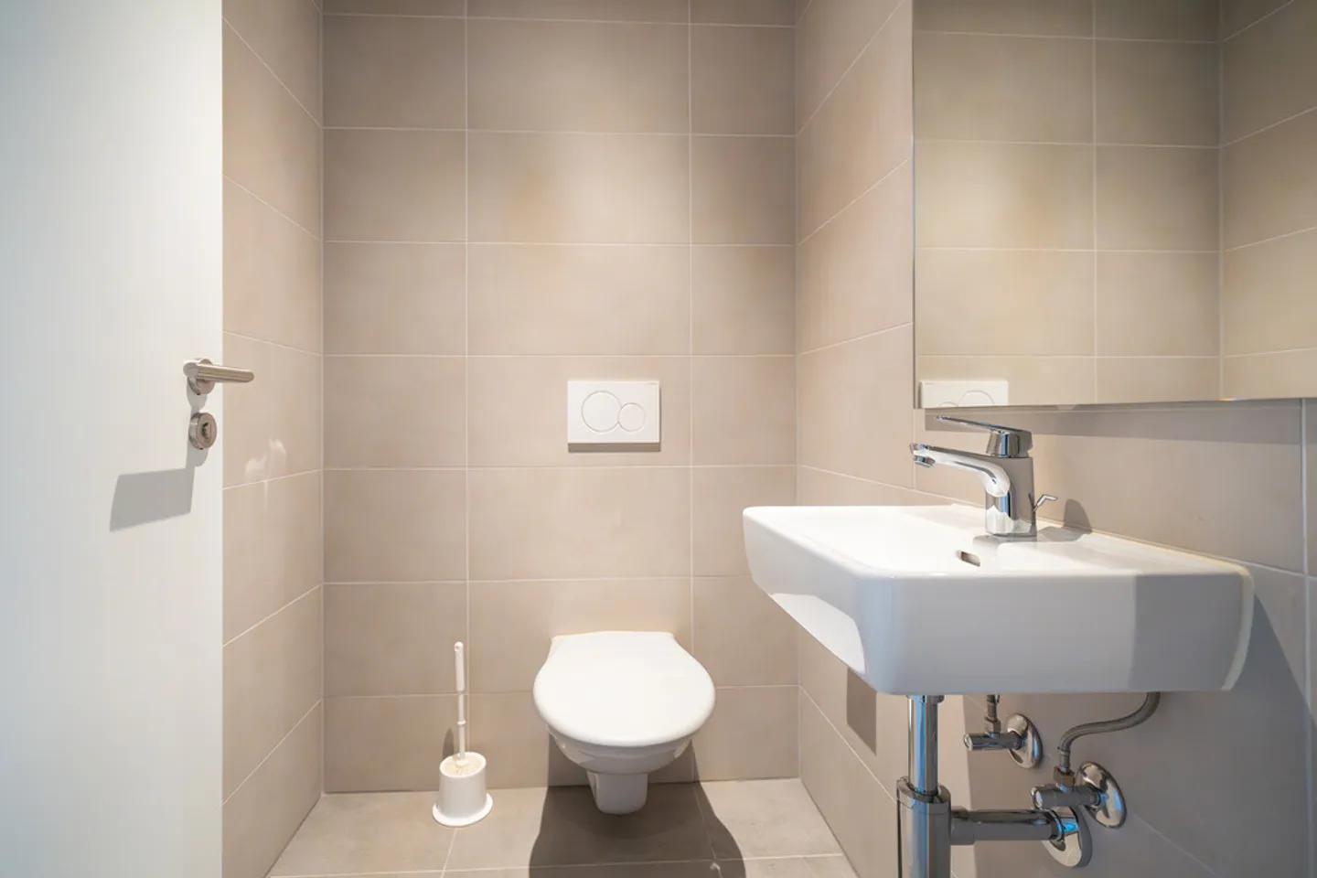 Wunderschöner, sehr heller Verkaufsraum, nahe dem See in Morges - Foto 4 von 7