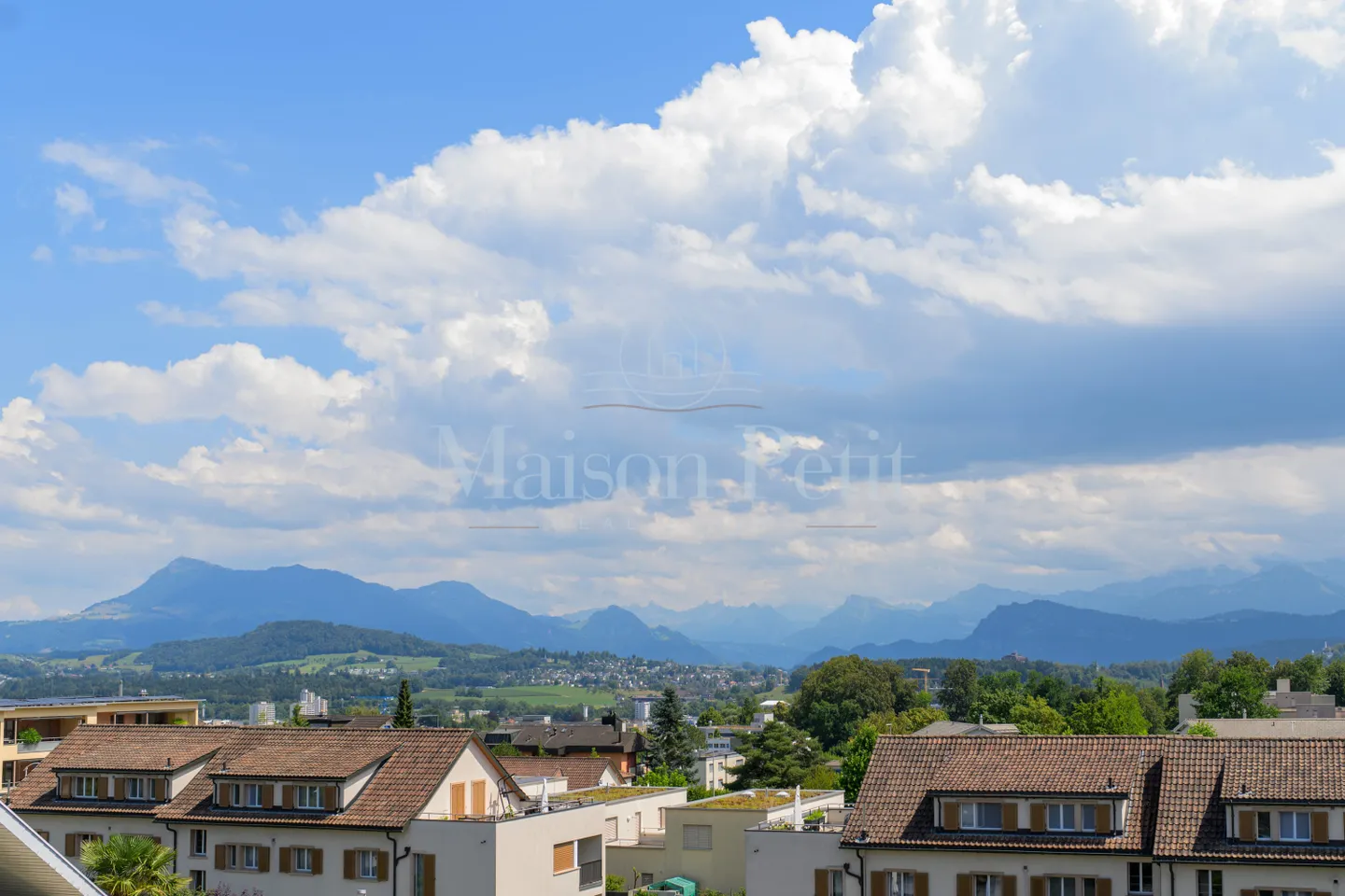 Maison familiale spacieuse avec vue sur la montagne - Photo 3 sur 13