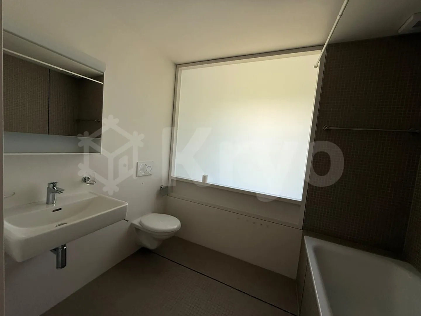 Charmant Appartement Attique - Photo 6 sur 9