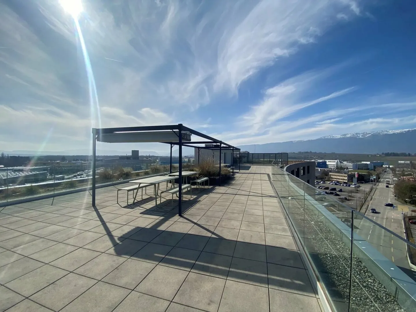 Superfici di attività in un edificio multifunzionale nella zona FTI - Foto 8 di 8