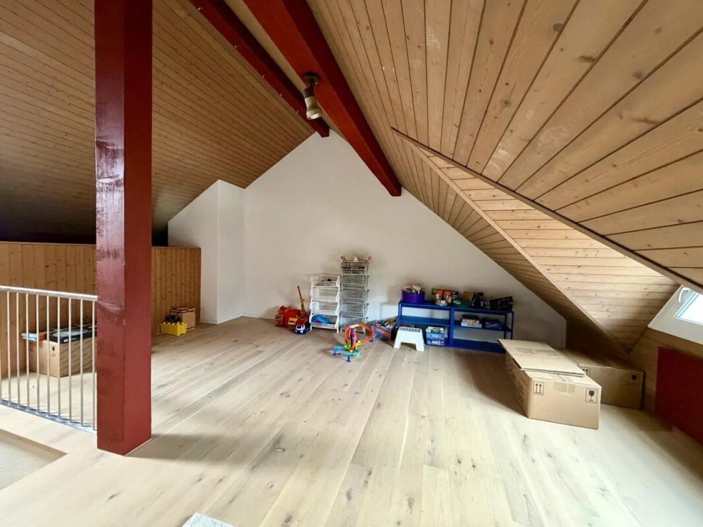 Plenty of Space for Young and Old: Family-Friendly Townhouse with Converted Attic & Lake View - Photo 10 of 19