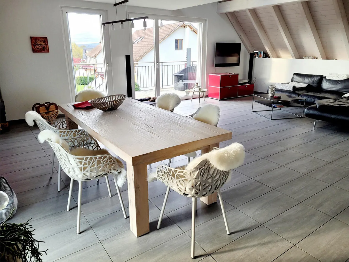 Appartement en attique original avec un agencement attrayant dans un quartier résidentiel calme - Photo 7 sur 17