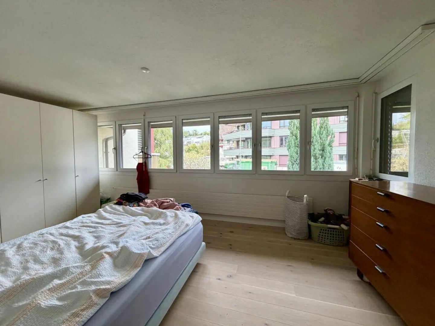 Plenty of Space for Young and Old: Family-Friendly Townhouse with Converted Attic & Lake View - Photo 7 of 19