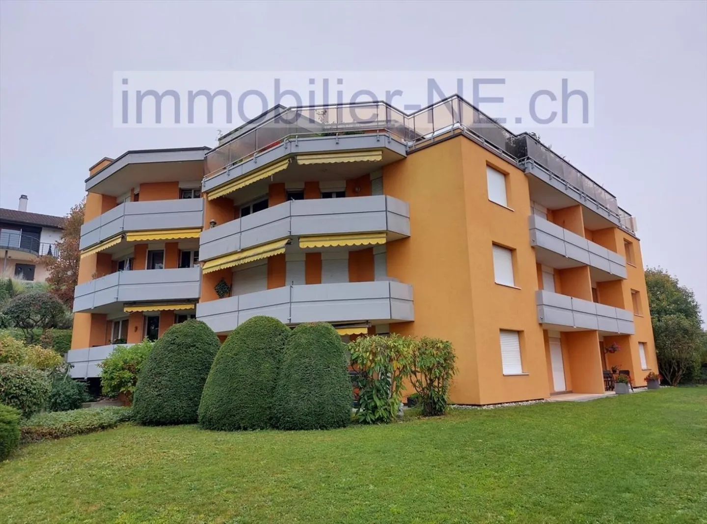 Wunderschöne Wohnung mit geräumiger Terrasse und Blick auf den See - Foto 1 von 11