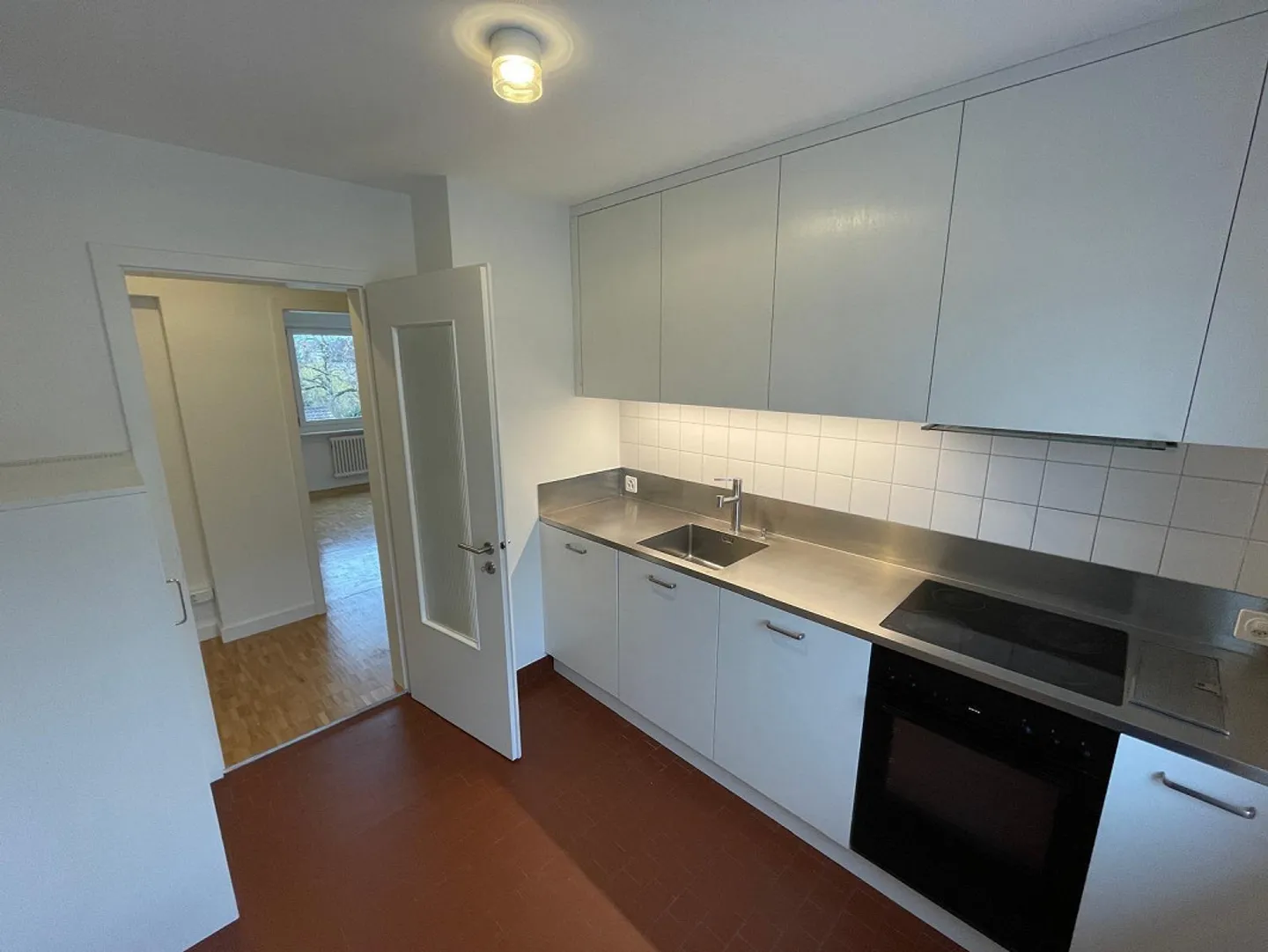 Appartement rénové de 3,5 pièces au 1er étage à Allschwil à louer - Photo 1 sur 7