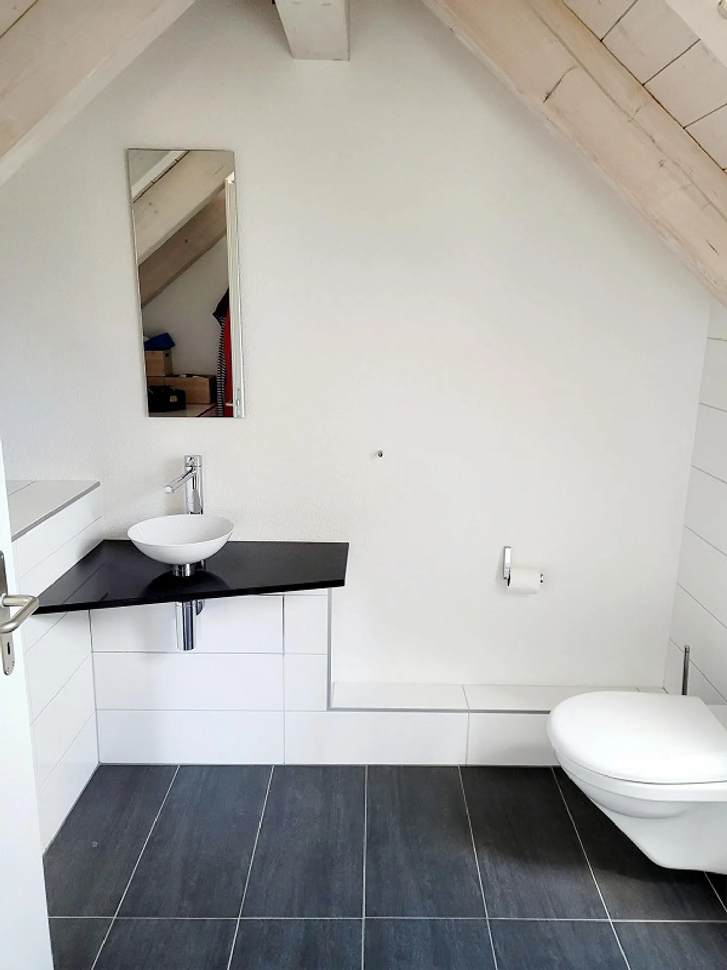 Appartement en attique original avec un agencement attrayant dans un quartier résidentiel calme - Photo 13 sur 17